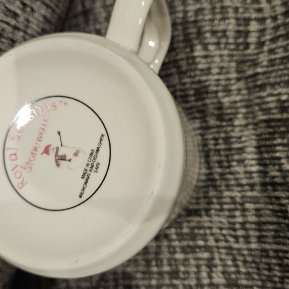 ROYAL SEASONS Stoneware Snowmen Holiday Christmas Coffee Mugs Set of 5 - Picture 4 of 6
